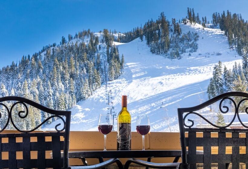 آپارتمان 3 خوابه, The Village At Palisades Tahoe