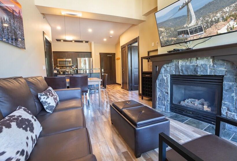2 Bedroom Premium Apartment, The Village At Palisades Tahoe