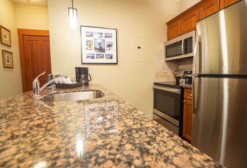 2 Bedroom Premium Apartment, The Village At Palisades Tahoe