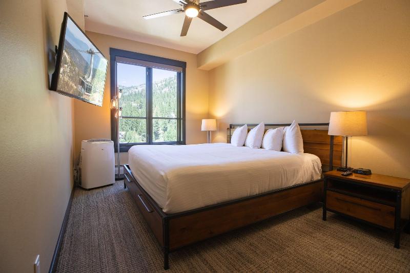 2 Bedroom Premium Apartment, The Village At Palisades Tahoe