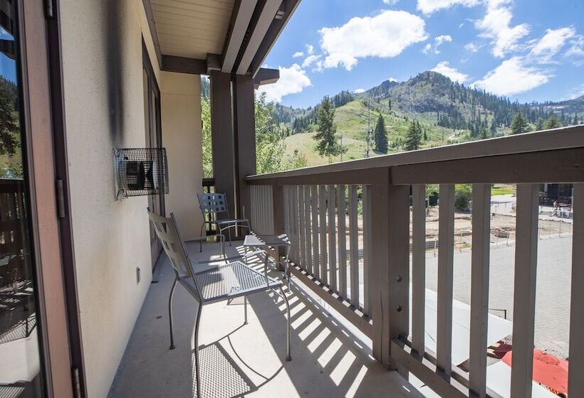 آپارتمان 3 خوابه, The Village At Palisades Tahoe