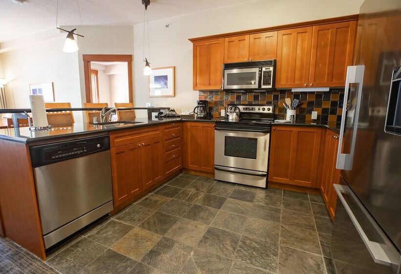 آپارتمان 3 خوابه, The Village At Palisades Tahoe