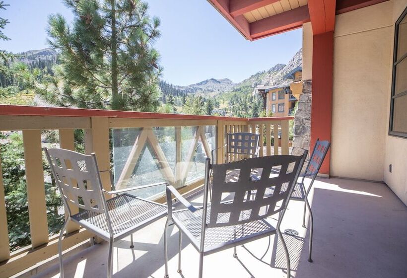 2 Bedroom Premium Apartment, The Village At Palisades Tahoe