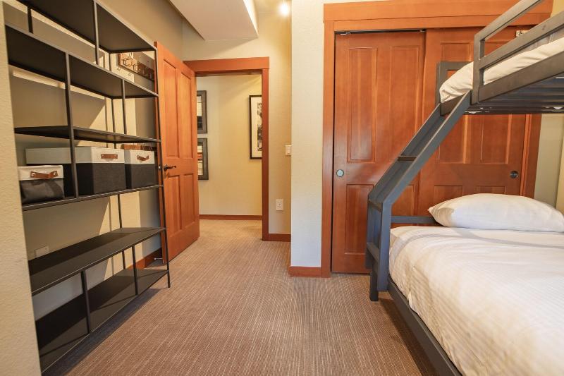 آپارتمان 1 خوابه, The Village At Palisades Tahoe