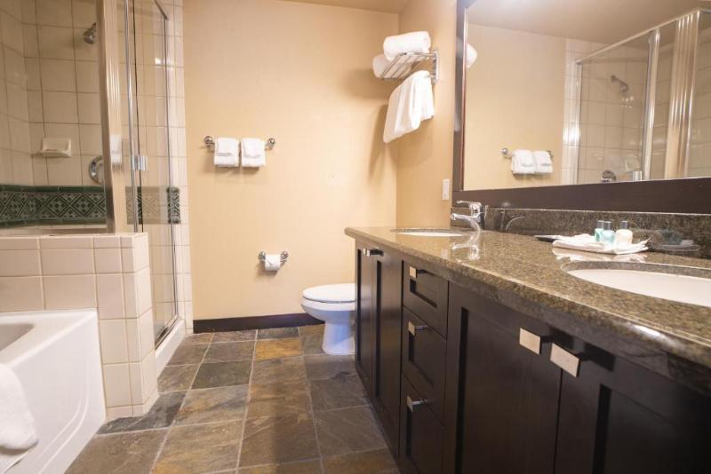 آپارتمان 2 خوابه, The Village At Palisades Tahoe