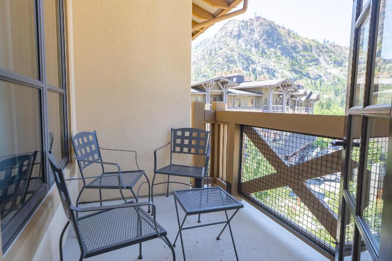 2 Bedroom Premium Apartment, The Village At Palisades Tahoe