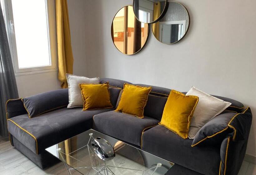 سوییت خانوادگی, Apartamentos El Escondite De Triana