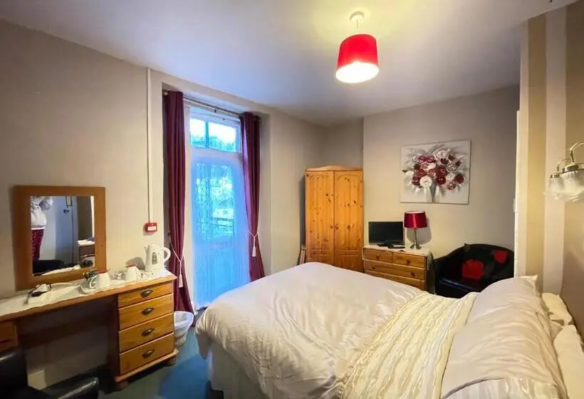 اتاق اکونومی, White Court Llandudno