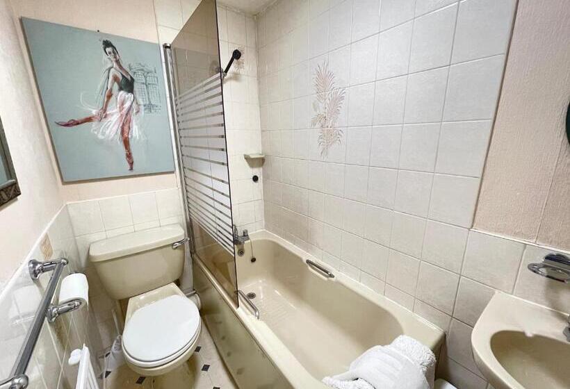 Номер Basic, White Court Llandudno