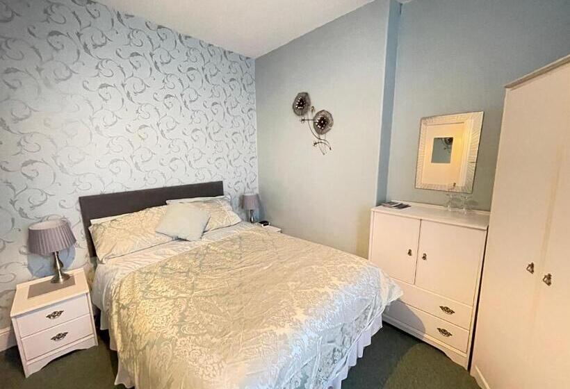 Номер Basic, White Court Llandudno