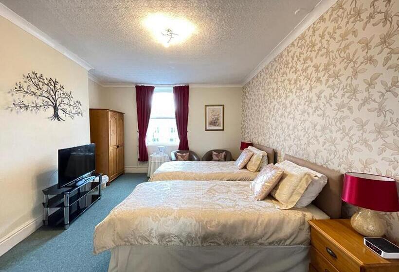 Номер Стандарт, White Court Llandudno
