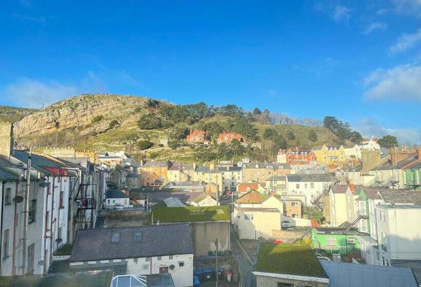 Family Suite, White Court Llandudno