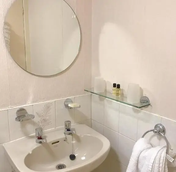 اتاق لوکس, White Court Llandudno