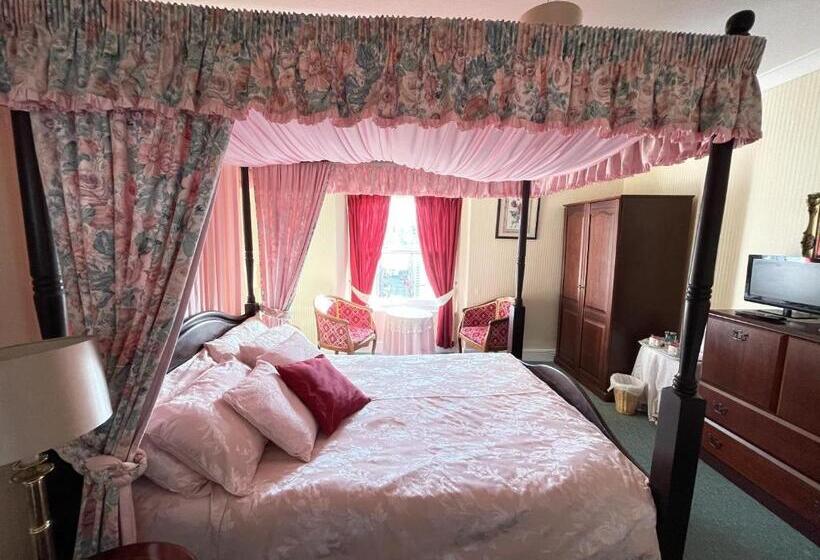 Номер Deluxe, White Court Llandudno