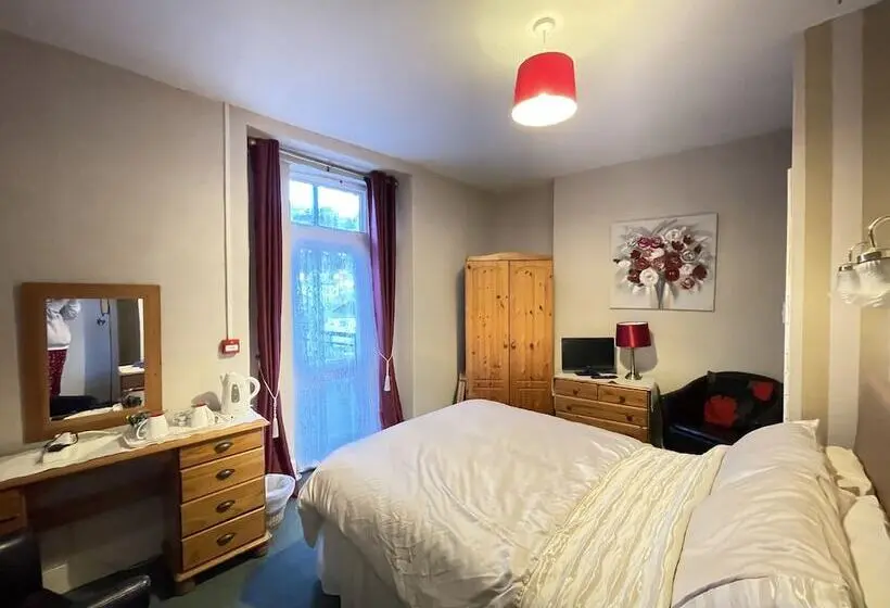 اتاق عادی, White Court Llandudno