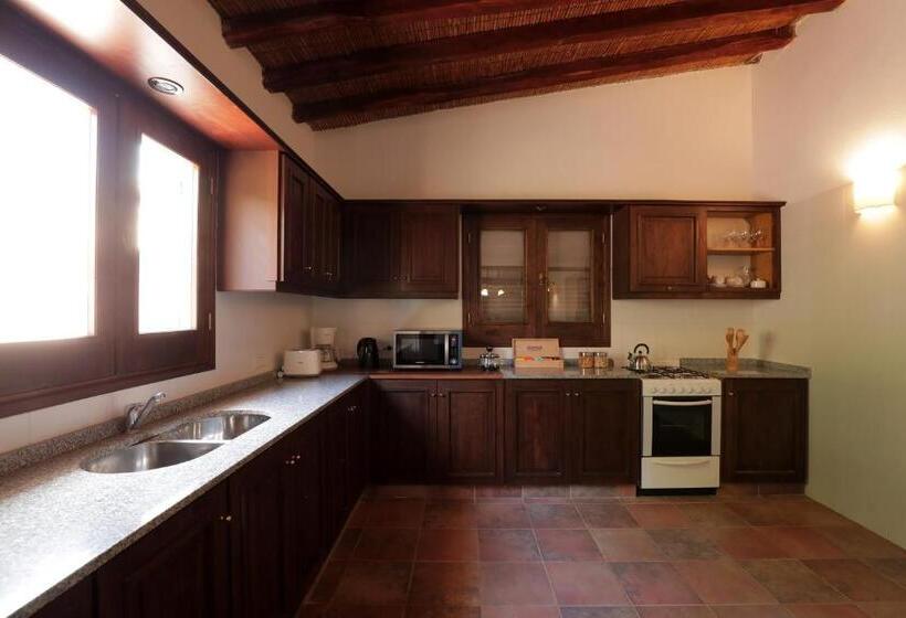 בקתת סופריור בת חדר 1, Casa Agostino   Luxury Wine And Hotel In Bodega Agostino