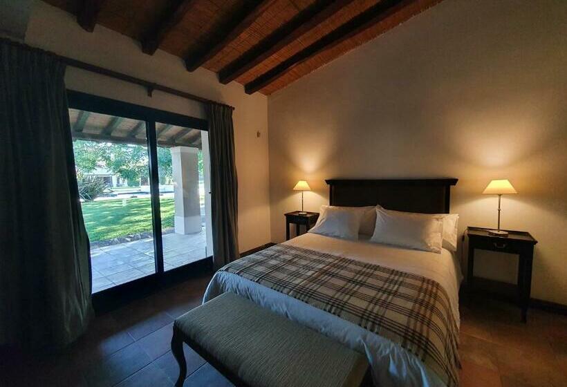 בקתת סופריור בת חדר 1, Casa Agostino   Luxury Wine And Hotel In Bodega Agostino