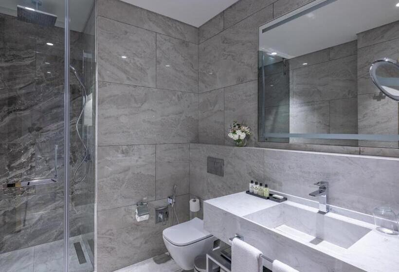 Номер Клуб Кровать Кинг, Intercontinental Baku, An Ihg