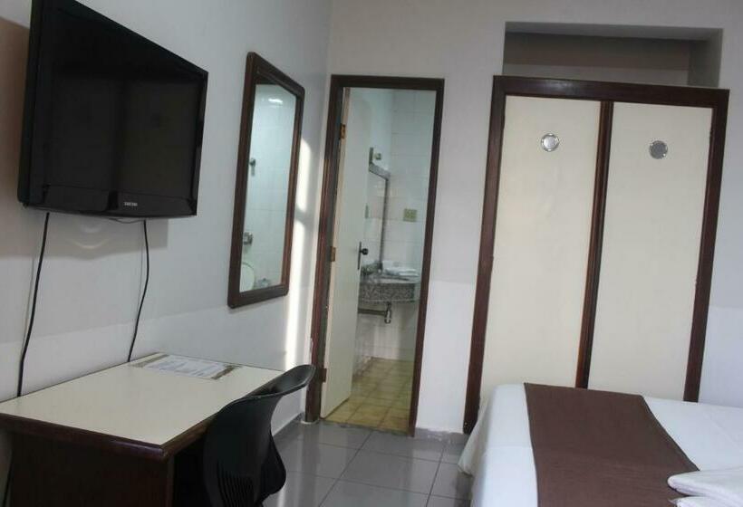 غرفة إقتصادية فردية, Oscar Econômico Montes Claros