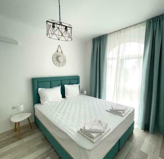 דירה בת חדר שינה 1 עם מרפסת, Izida Palace Apartments