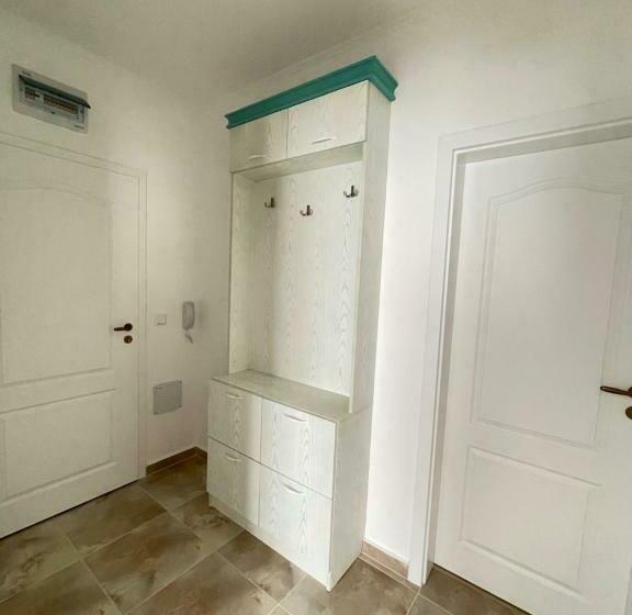 דירה בת חדר שינה 1 עם מרפסת, Izida Palace Apartments