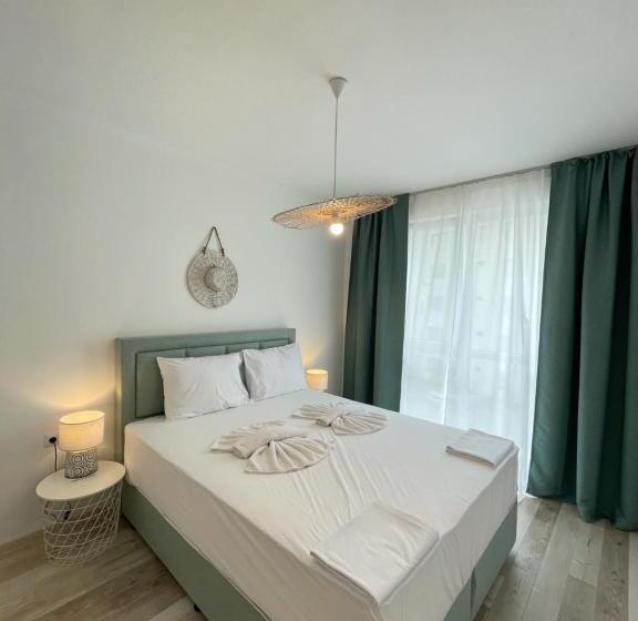 דירת שני חדרים עם מרפת, Izida Palace Apartments