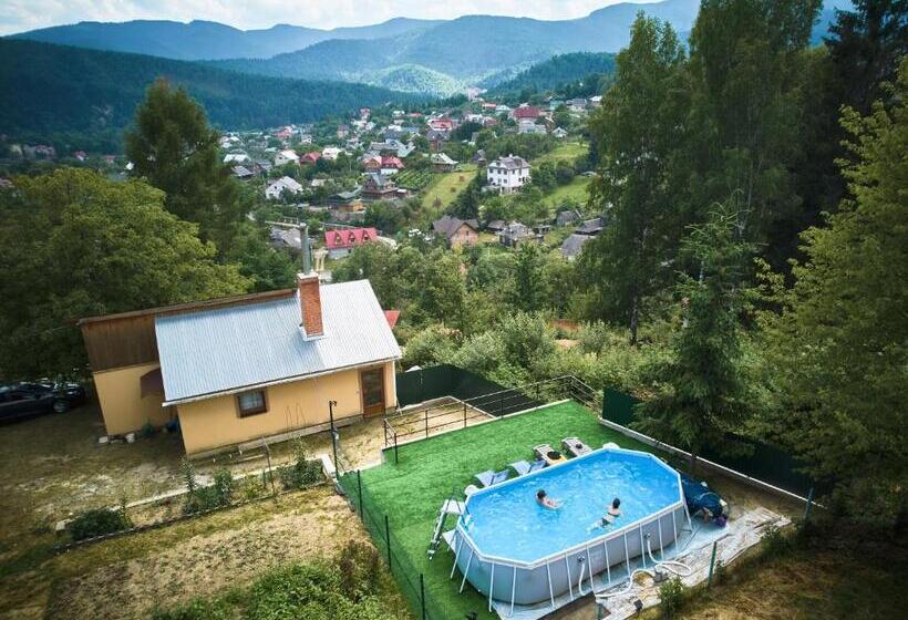 اتاق خانوادگی, Gazdіvska Hata Guest House