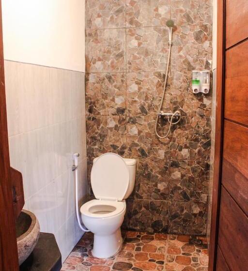 スタンダードルーム, Griya Gribig Guest House Mitra Reddoorz