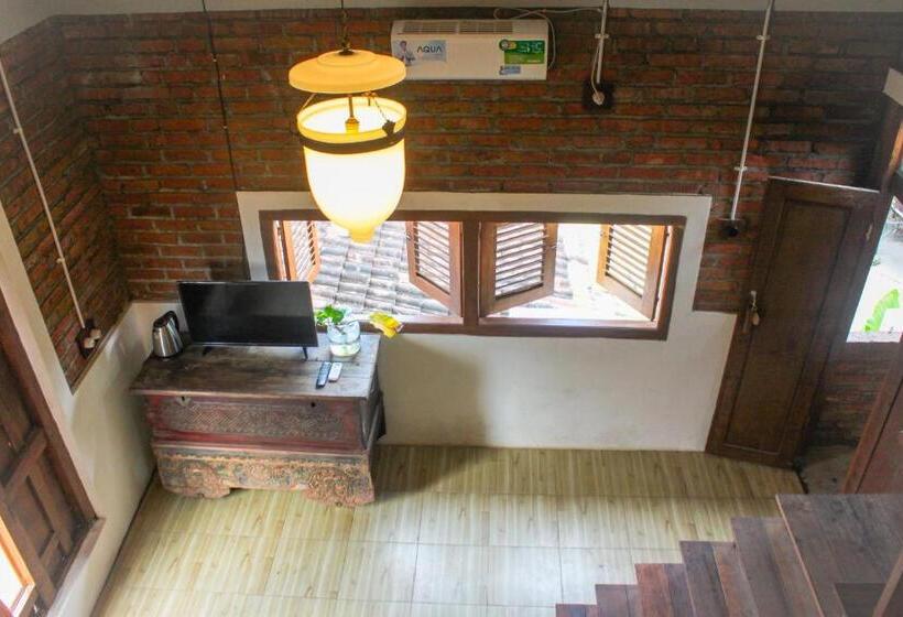 ファミリールーム, Griya Gribig Guest House Mitra Reddoorz