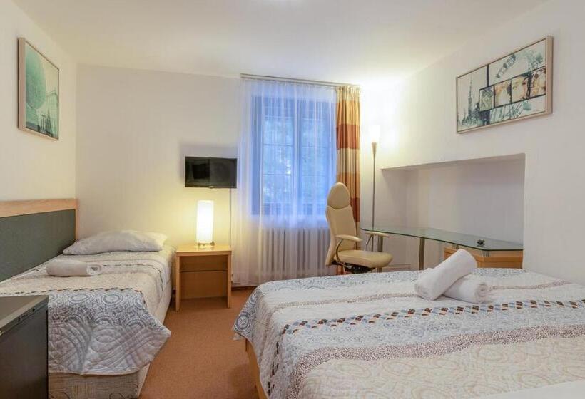 חדר סטנדרט לשלושה, Penzion Sykovec