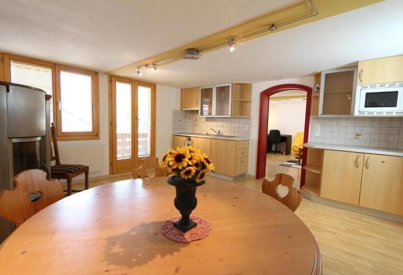 景色の見える一ベッドルームアパートメント, Alpina