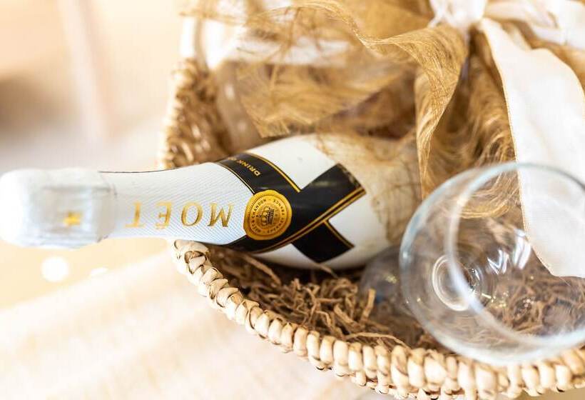 Люкс, Aegean Palace