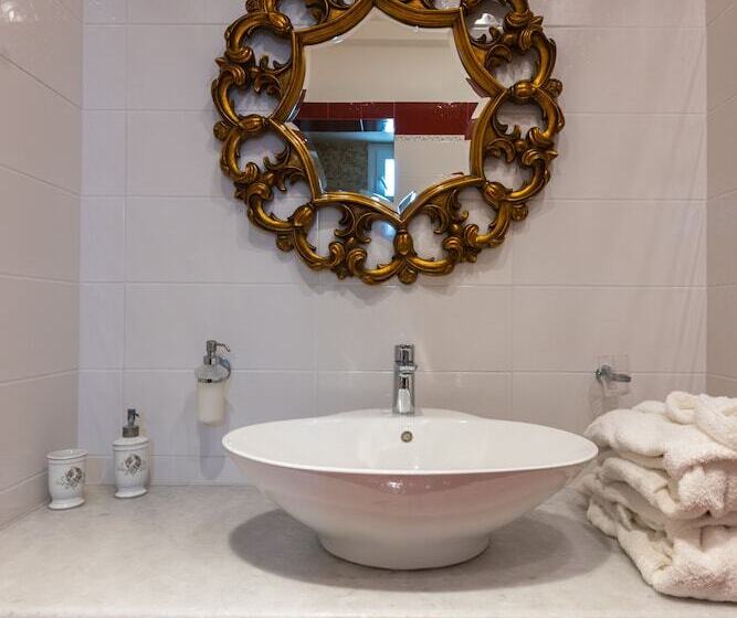 Люкс, Aegean Palace