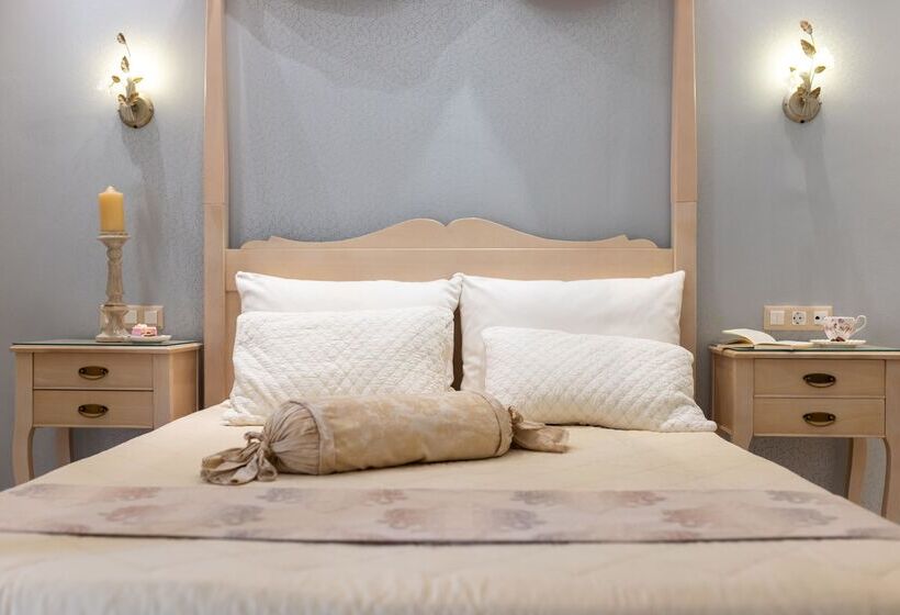 Люкс, Aegean Palace