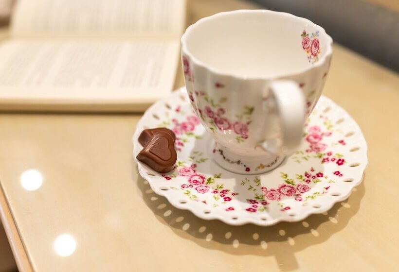 Люкс, Aegean Palace