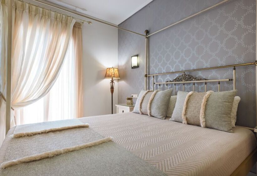 Люкс, Aegean Palace