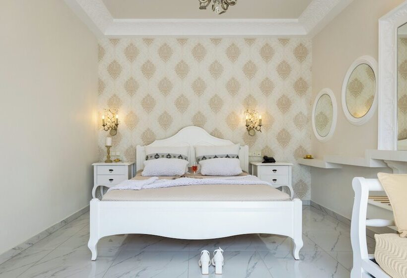 Люкс, Aegean Palace