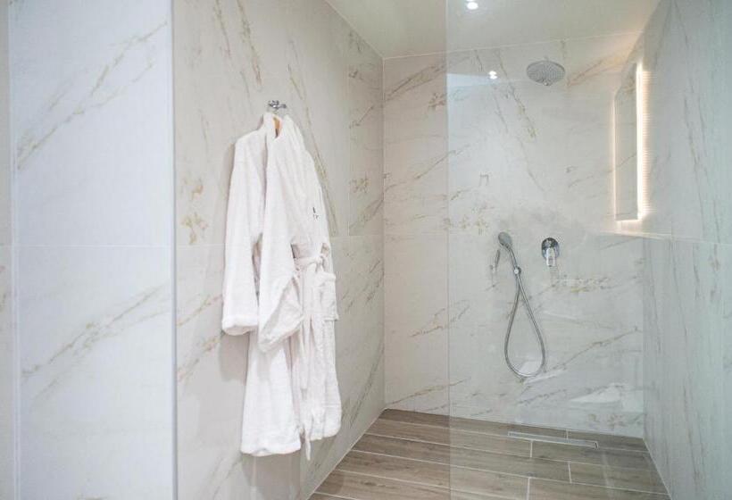 小型豪华套房, Anny Residences & Suites