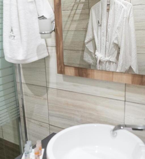 سوییت, Anny Residences & Suites