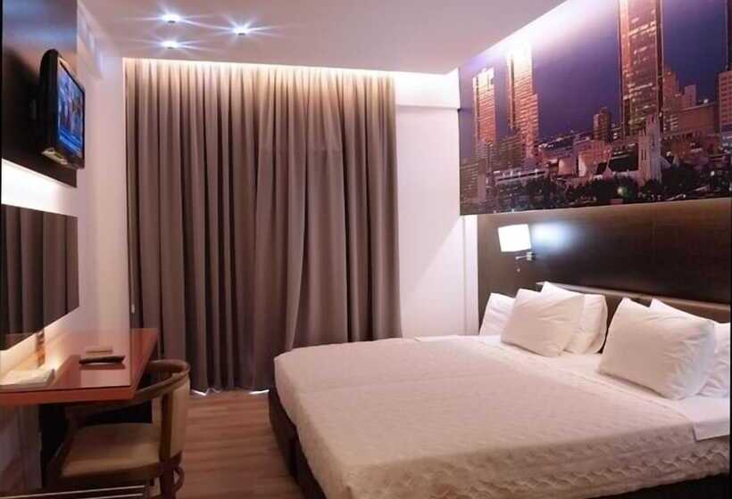 Номер Стандарт Трехместный, Athens City