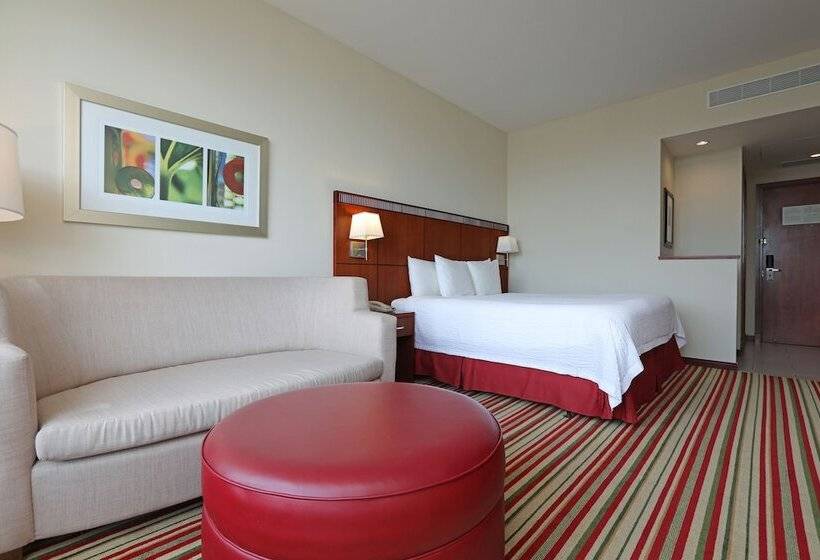 Номер Superior, Courtyard By Marriott Panama Multiplaza Mall