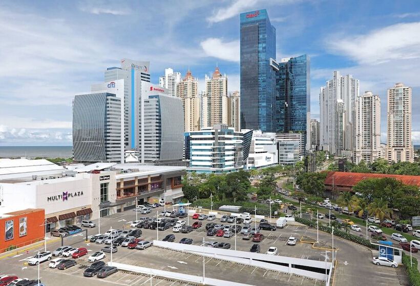 Номер Executive, Courtyard By Marriott Panama Multiplaza Mall