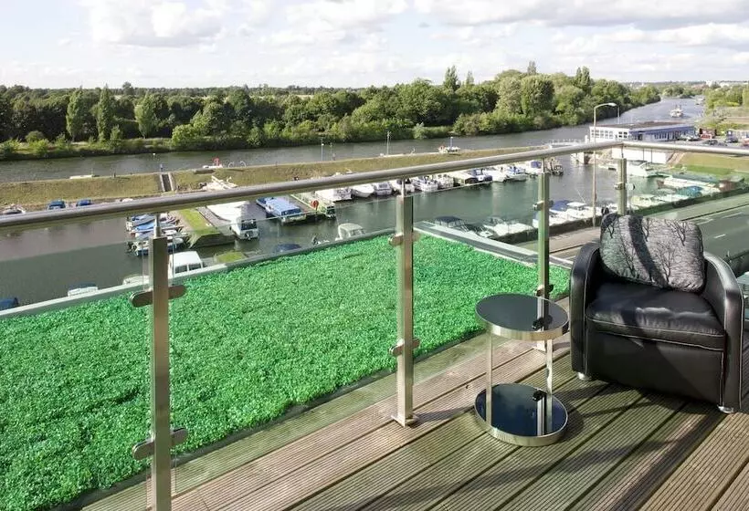 اتاق استاندارد با تخت دوبل, Crowne Plaza London   Kingston By Ihg