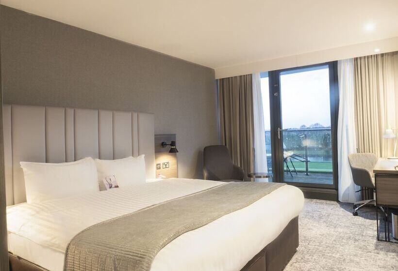 스탠다드 룸 더블 침대, Crowne Plaza London   Kingston By Ihg