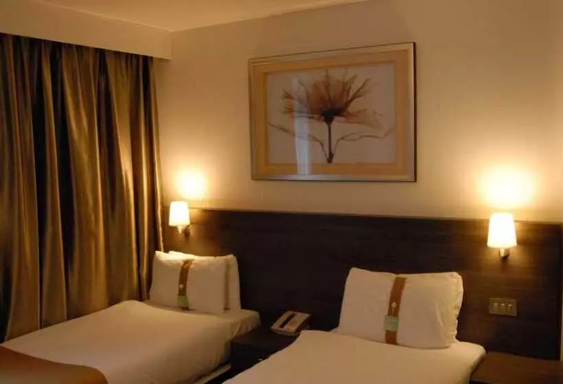 اتاق استاندارد, Crowne Plaza London   Kingston By Ihg