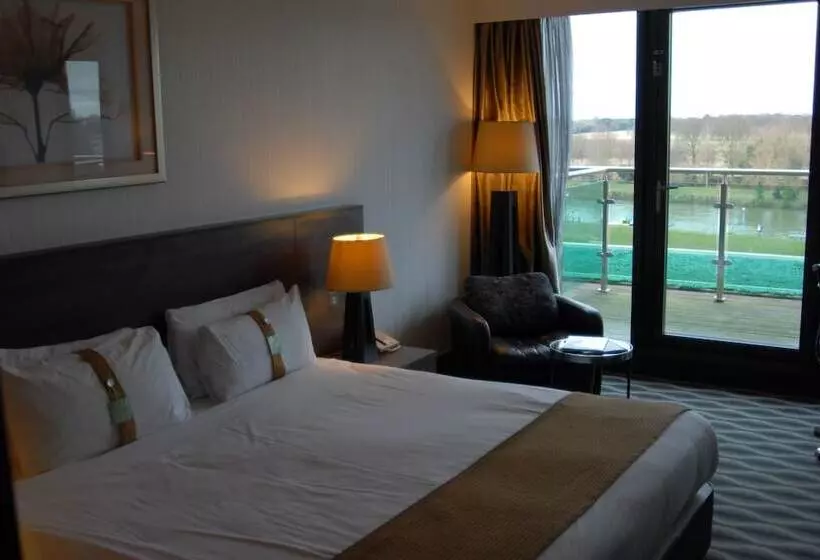 اتاق پرمیوم, Crowne Plaza London   Kingston By Ihg
