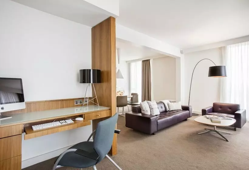 سوئیت با تخت بزرگ, Doubletree By Hilton Hotel Leeds City Centre