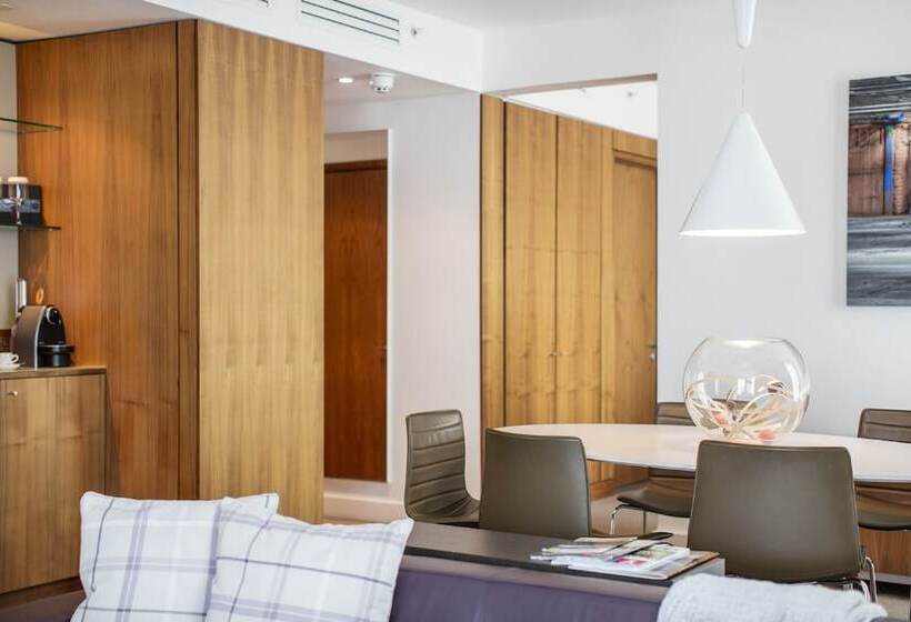 Люкс Кровать Кинг, Doubletree By Hilton Hotel Leeds City Centre