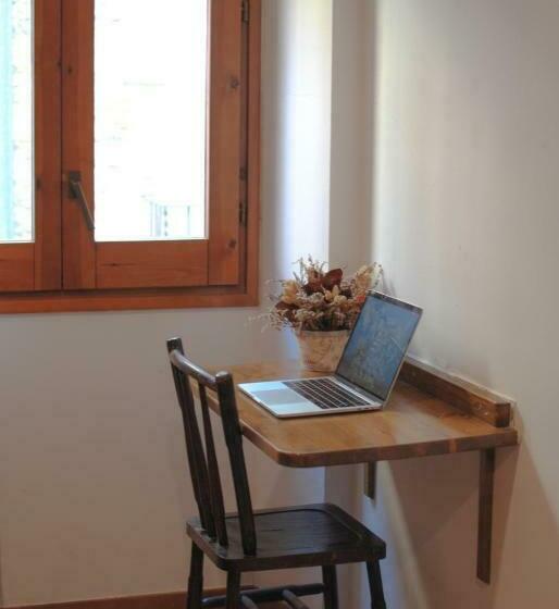 스탠다드 룸, Fonda Mitjà