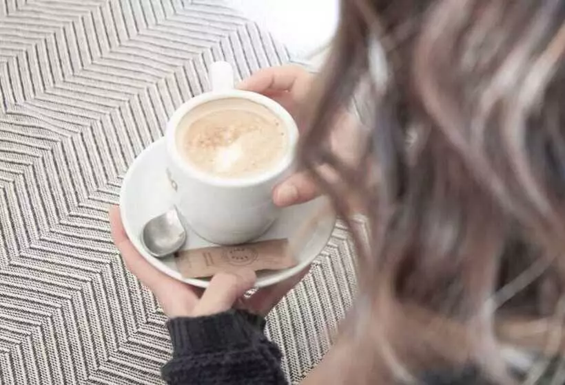 スタンダードシングルルーム, Fonda Mitjà